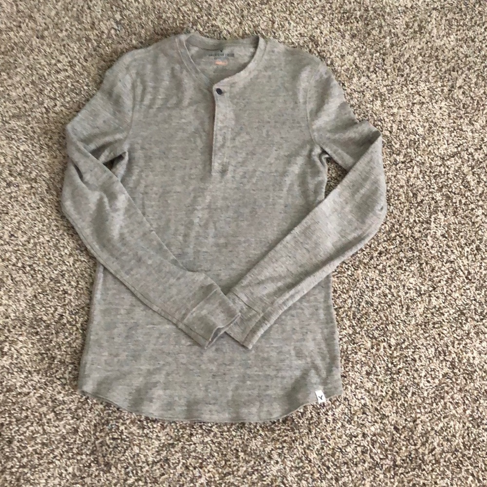 American eagle outfitters grey long sleeve shirt